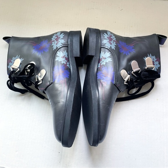 Tanya Taylor
X Coliac Floral Ankle Combat Boots with velvet shoelaces size 8.5 - Picture 9 of 15